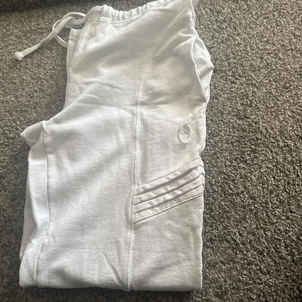 White joggers with pockets #joggers #freepeople #beachvibes - Picture 2 of 4